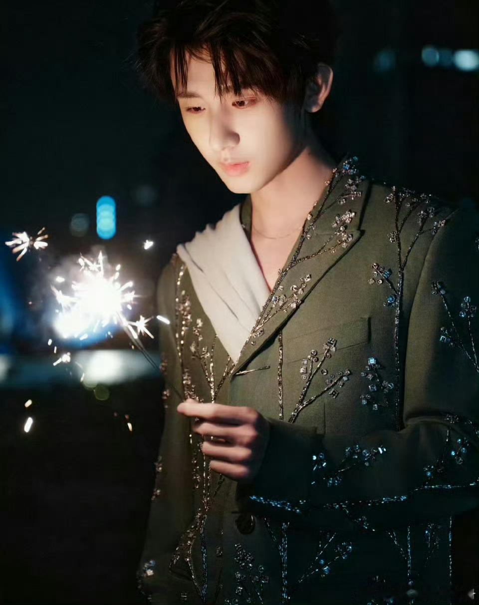 有网友向成毅道歉👇🏻 