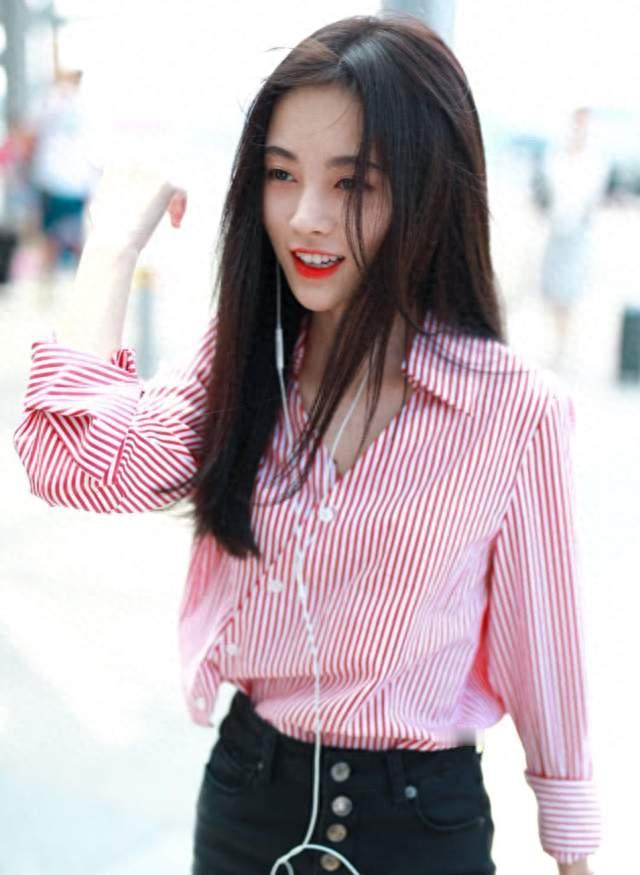 鞠婧祎合约纠纷升级，双方发声明互怼