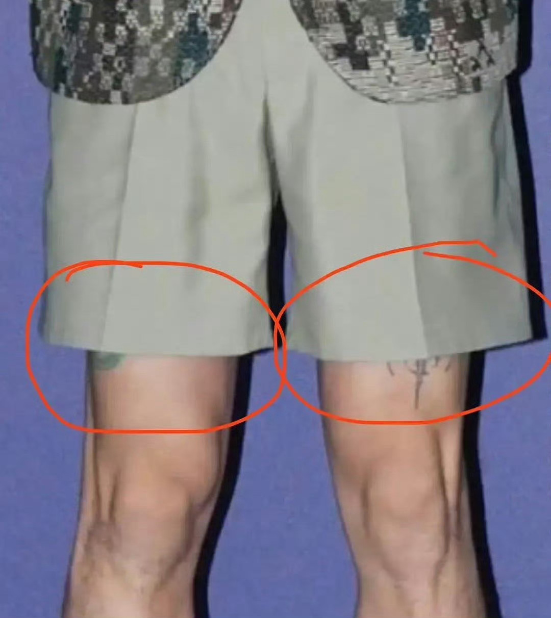 王鹤棣大腿上居然有纹身，好骚呀[舔屏][舔屏]#王鹤棣 纹身# ​​​