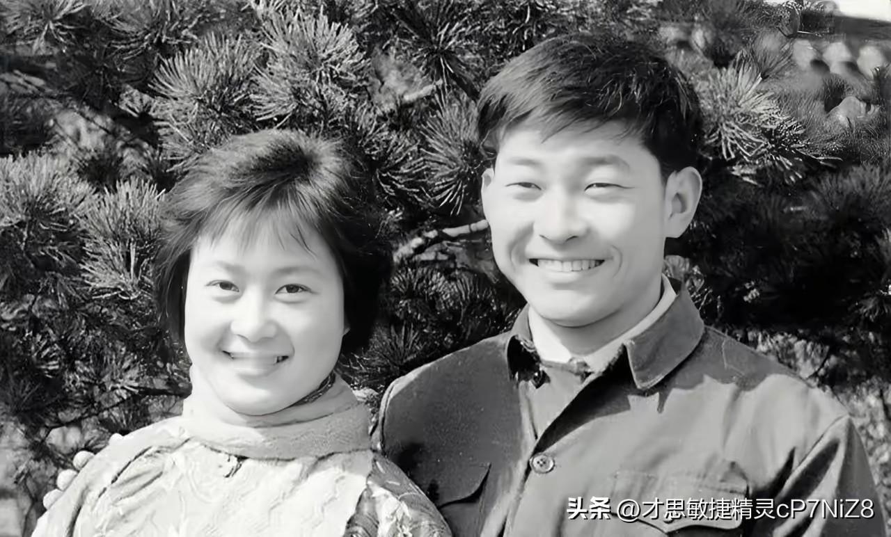 1969年，一对上海知青夫妇，于吉林延边插队时，在当地孤寡老人李阿妈家里，一起生