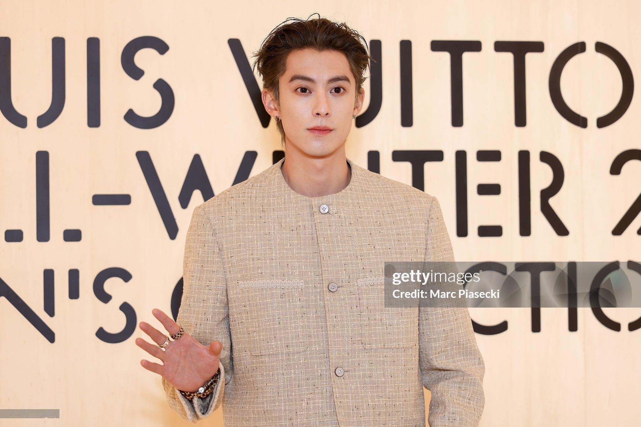 王鹤棣 ｜ Louis Vuitton 男装周巴黎男装周 演唱会后连轴时装周 ，