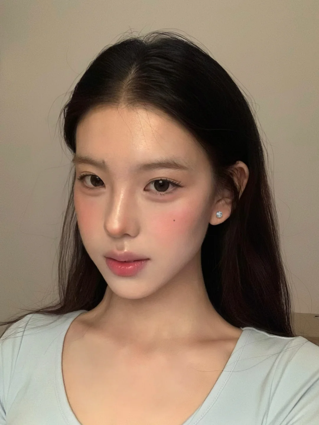 适合长中庭的清透淡妆