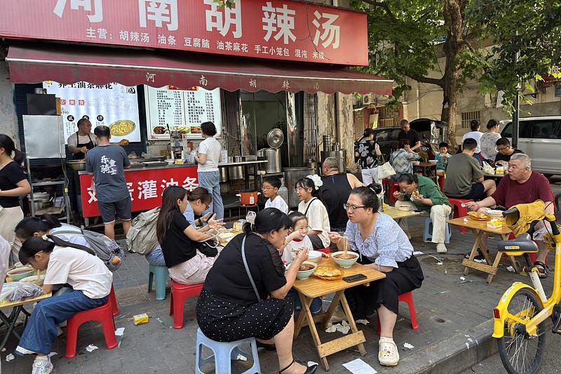 河南的孩子们可得好好热爱自己的家乡，你平日里总觉得河南比不上江浙沪发达，可河南素