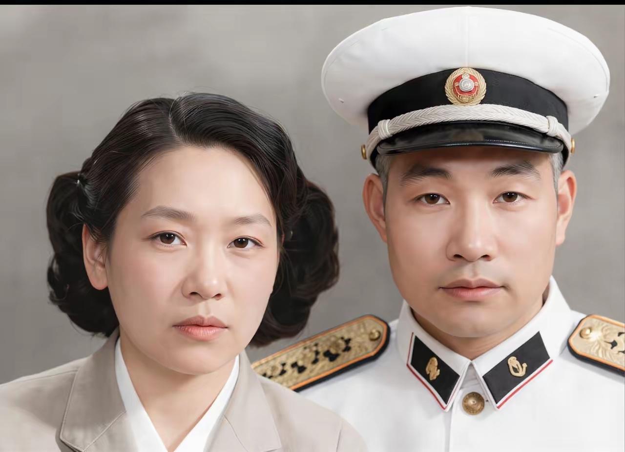 1955年，萧劲光大将和妻子朱仲芷，妹妹朱仲丽是王稼祥的夫人。