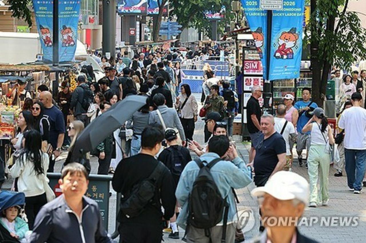 【韩国旅游魅力挡不住，上半年访韩外国游客首次突破1000万人次。同时，韩国对日旅