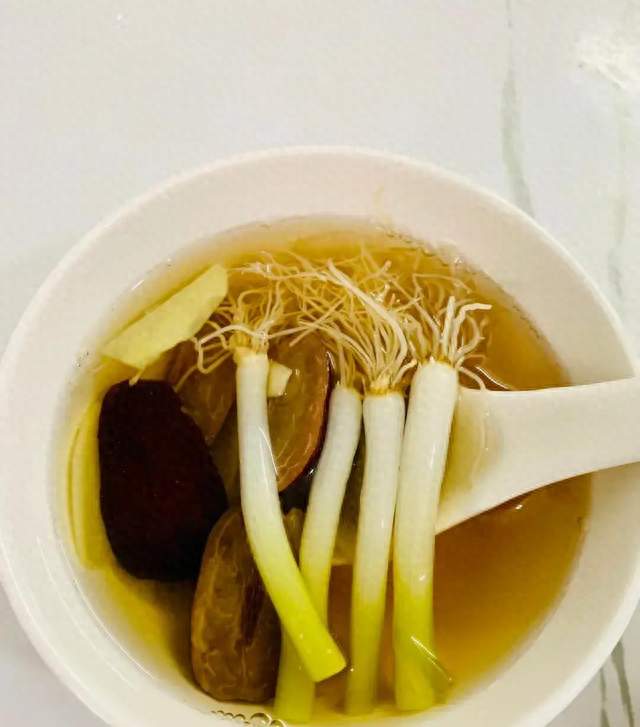 终于不咳了！嗓子不干痒，夜里躺下不咳，一觉睡到天亮