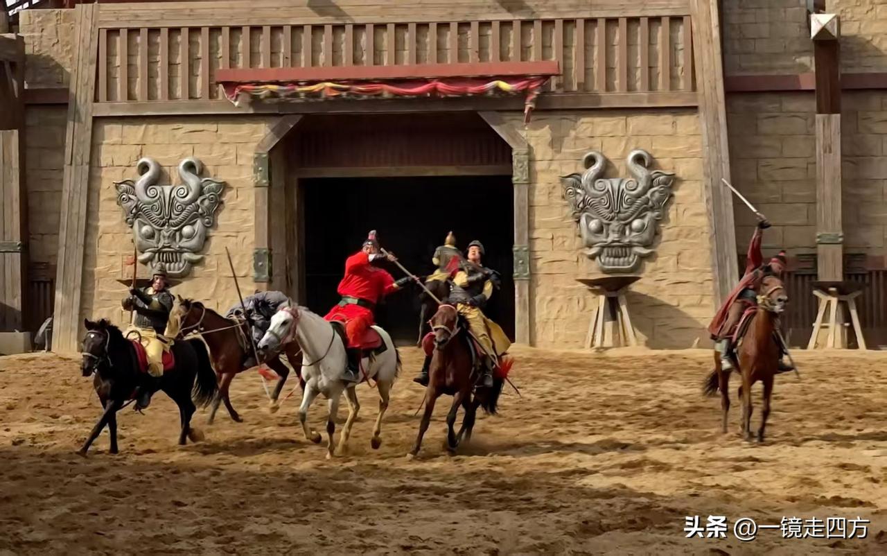 清明上河园《枪挑小梁王》表演（供图：金鹰）