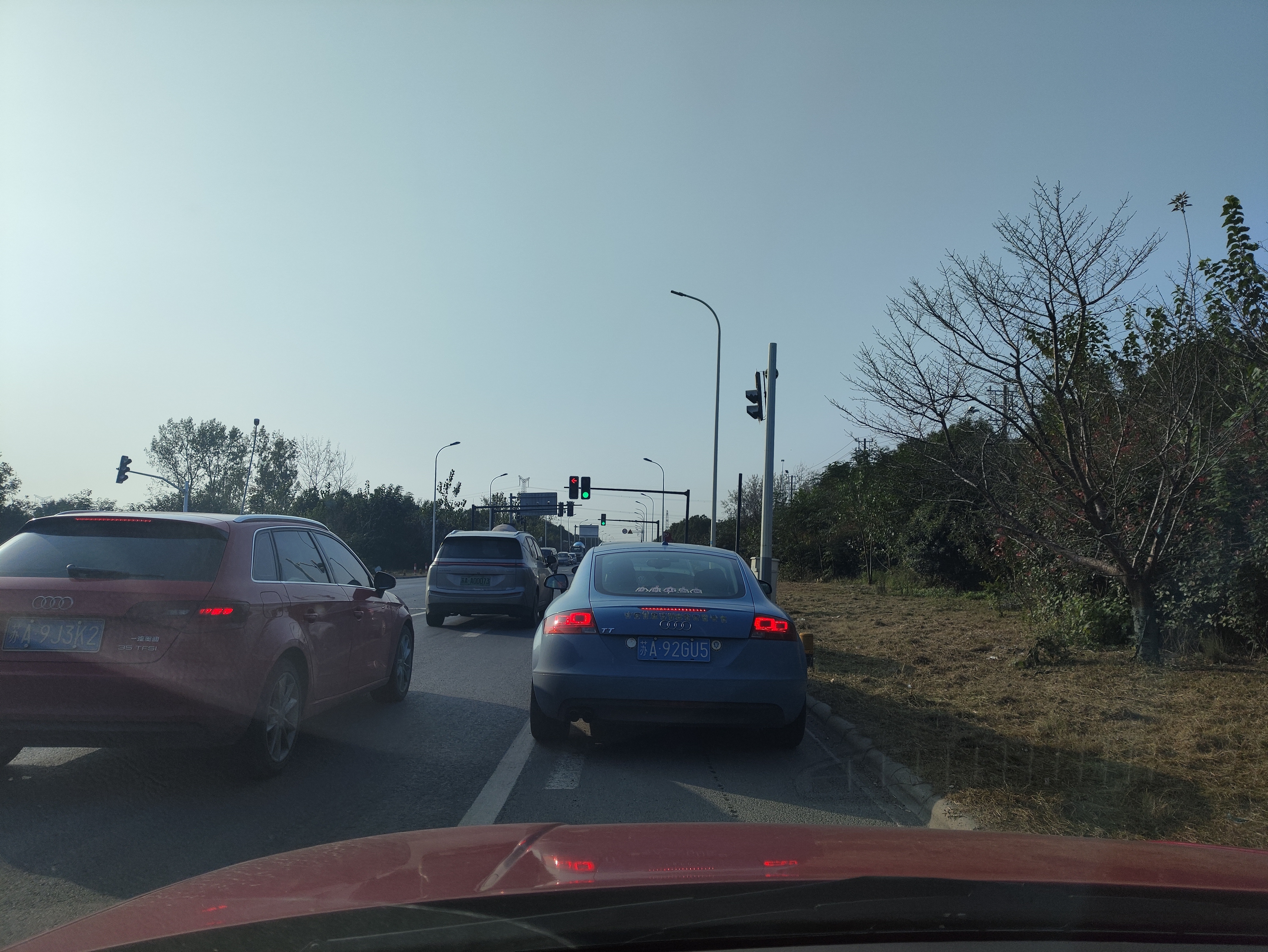 郑智化这个事儿，整体看没啥，但，具体到各方的角度，就是个天大的事儿（流量） ​​