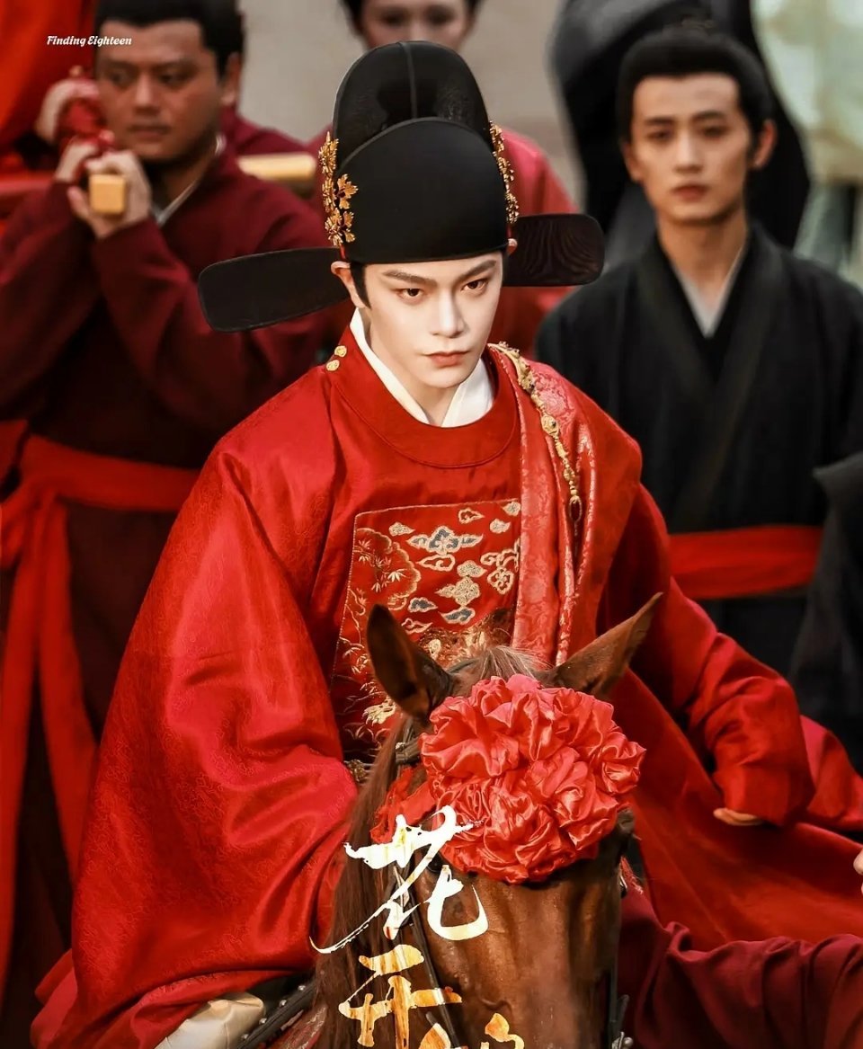 花开锦绣这个大婚路透明制汉服好有质感 