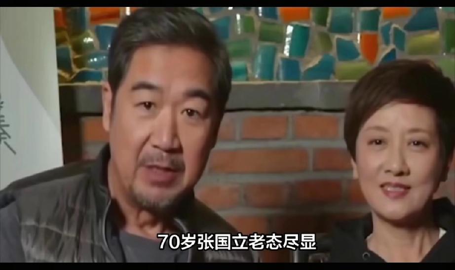 好久不见，邓婕老成这样了吗？
好久不见，邓婕确实有了岁月的痕迹，但这丝毫不影响她