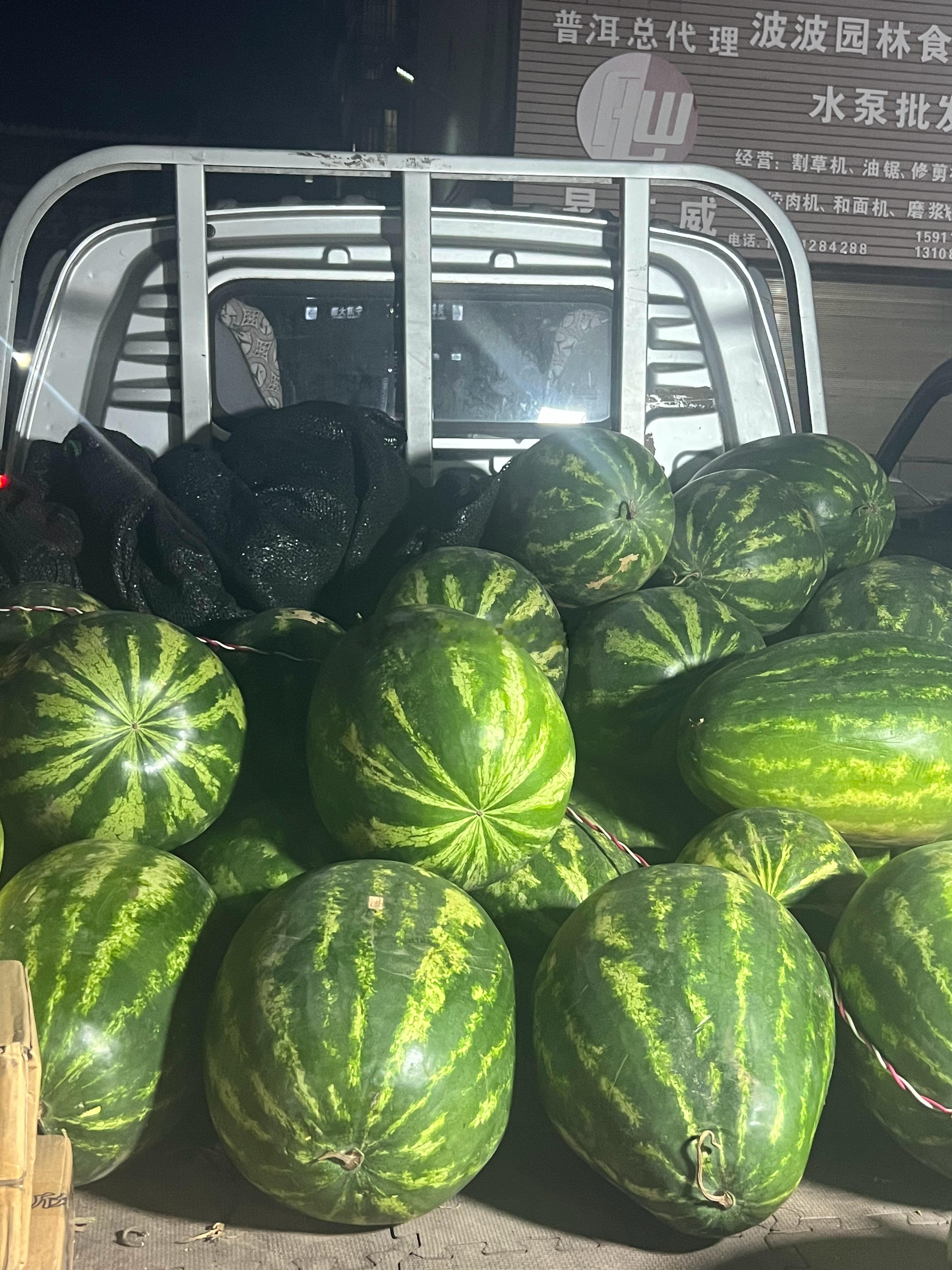 擦，五一假期也能血亏钱！刚刚看了下饼；今天亏了一辆车…[哼][哼] ​​​