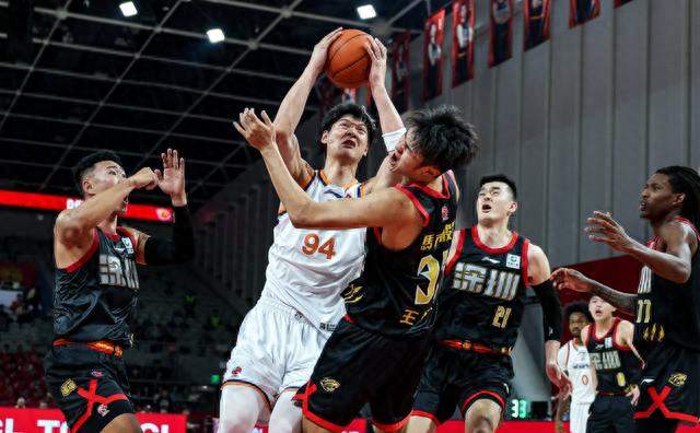 CBA揭幕战杀疯了！央视转播沪深大战：杜锋杨鸣或联手抢戏？