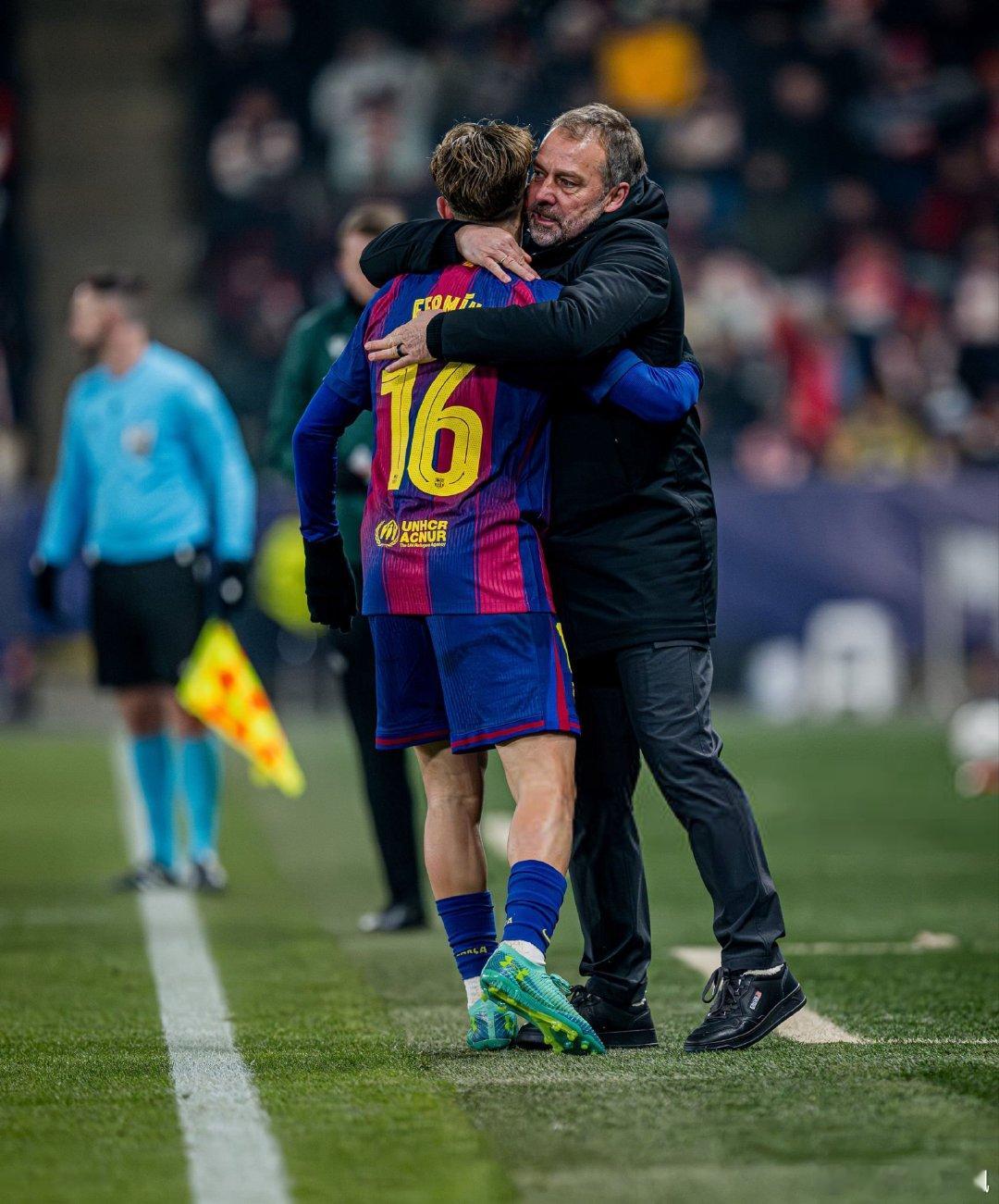 世体：自上届欧冠联赛改制以来，进球最多的球队： 巴塞罗那（61） 阿森纳（51）