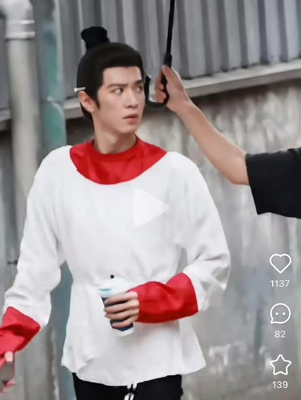 陈哲远《江山为聘》路透生图合集，集齐这么多丑衣服也是不容易[裂开] ​​​