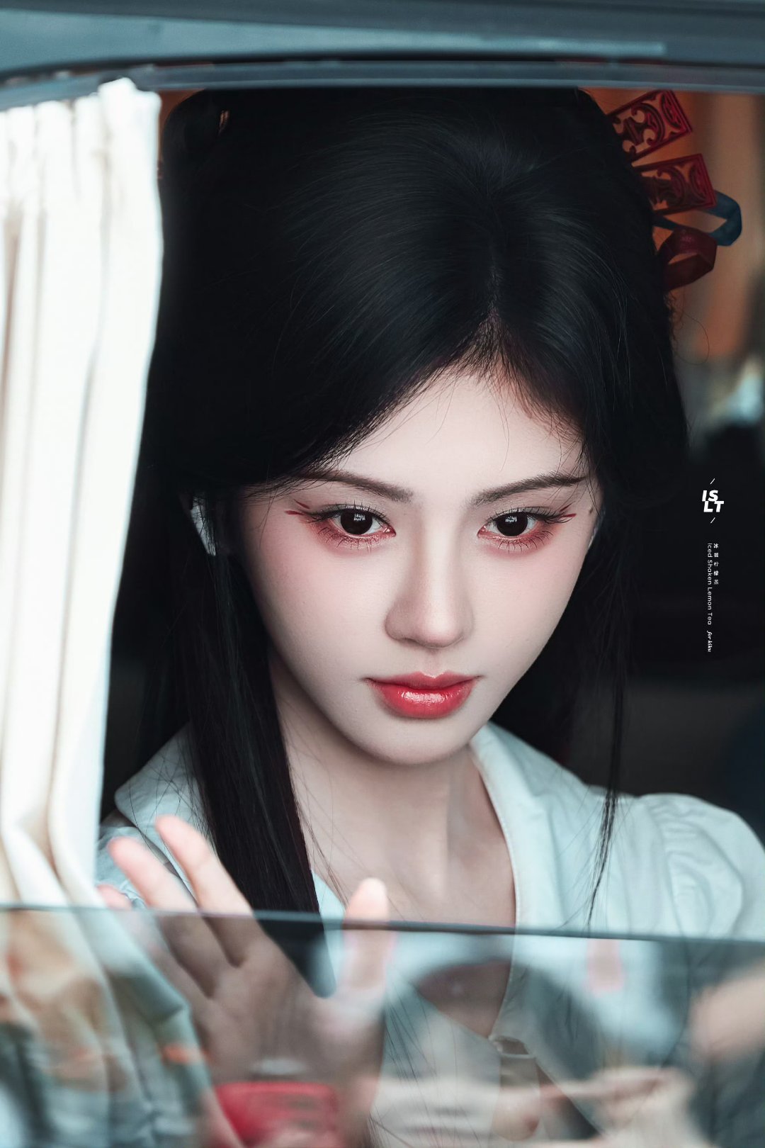 鞠婧祎 jjy鞠婧祎苏绿夏  玫瑰处处是荆棘，而你处处是温柔