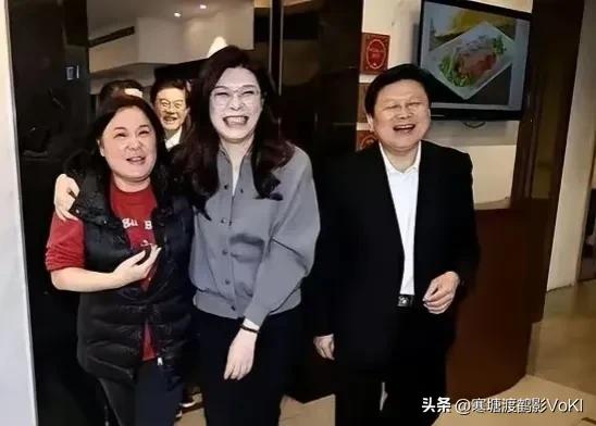 4月7日，台湾国民党主席郑丽文正式开始访陆行程，台立法院国民党总召傅崐萁号召全体