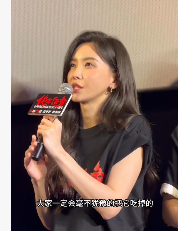 于文文直面生理难关于文文突破心理恐惧拍戏拍戏不只是背台词走机位，还要直面各种突破