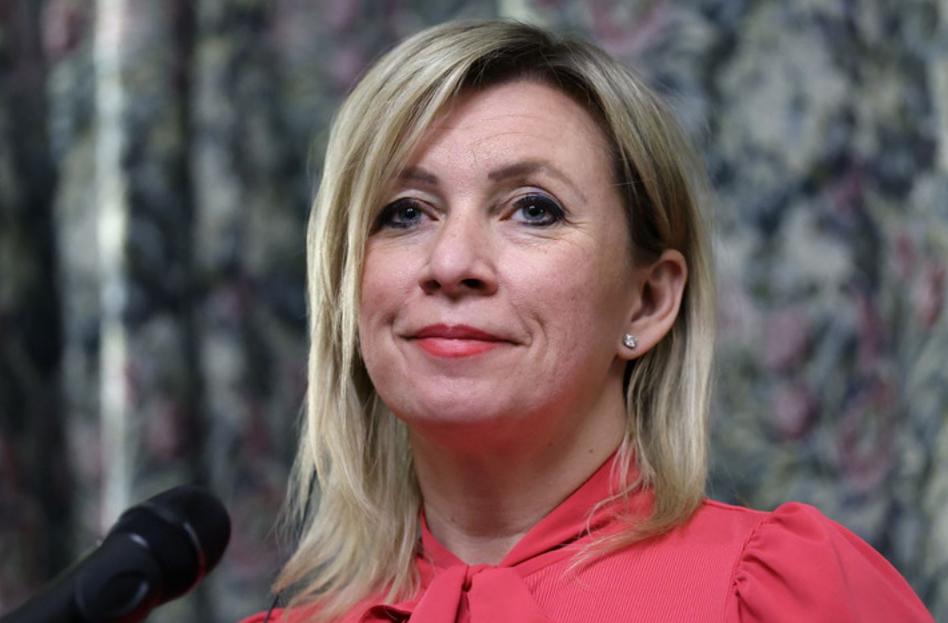 朝俄“闺蜜外交”刷屏！扎哈罗娃金与正互赠厚礼，画像藏双重特质
 
据韩联社12月