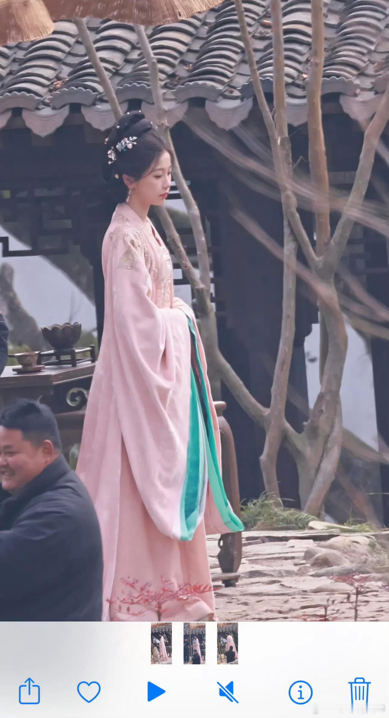 虞书欣云初令云初粉黛芙蓉好美好瘦的虞书欣期待虞书欣云初令！！ 