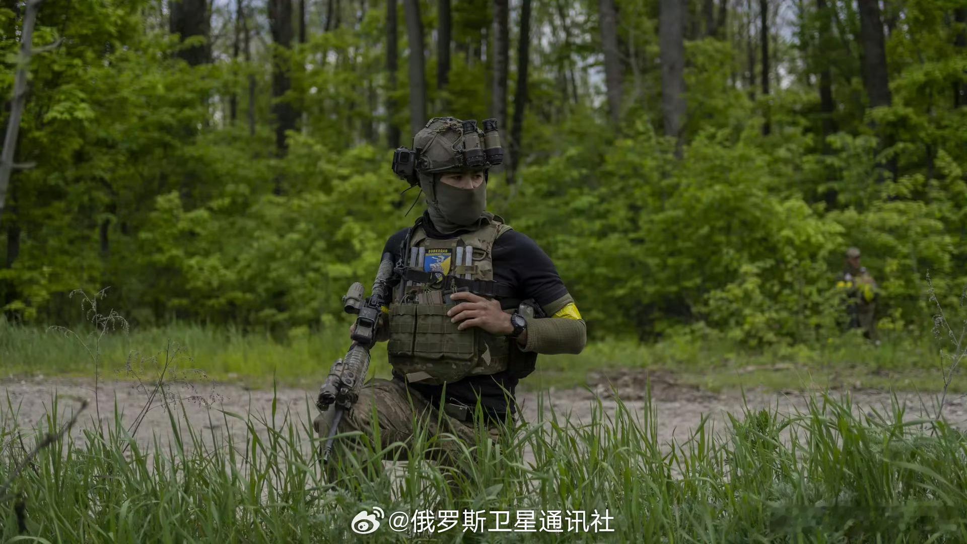 【强力机构：乌军部队三分之一外国雇佣兵在哈尔科夫州作战】俄罗斯强力机构向卫星通讯