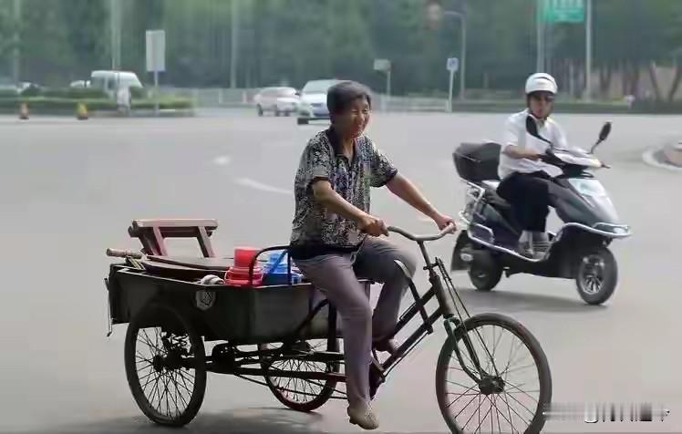 社会学者预判：当60后70后慢慢退场，中国将迎来一场无声大变革
 
很多人习惯性