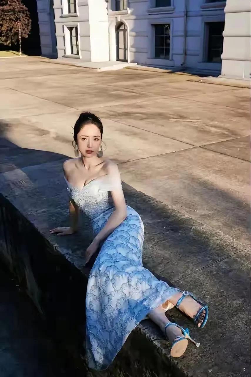 董璇越来越有女人味了