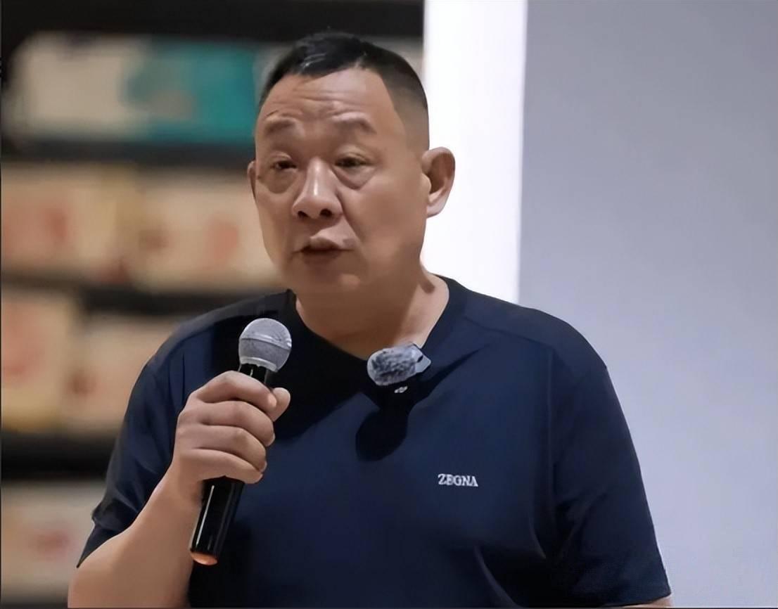 很多人看不懂，胖东来于东来明明手握几十亿真金白银，为什么突然大手一挥，把40亿巨