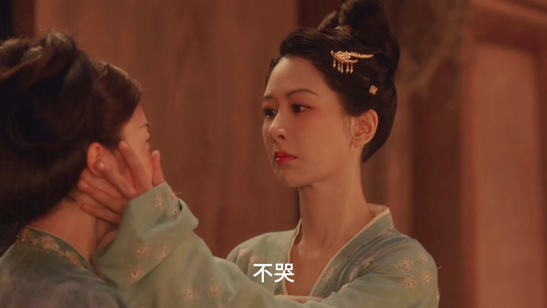给胜意抹眼泪苏的我呀…妈妈变老公了[抓狂] 