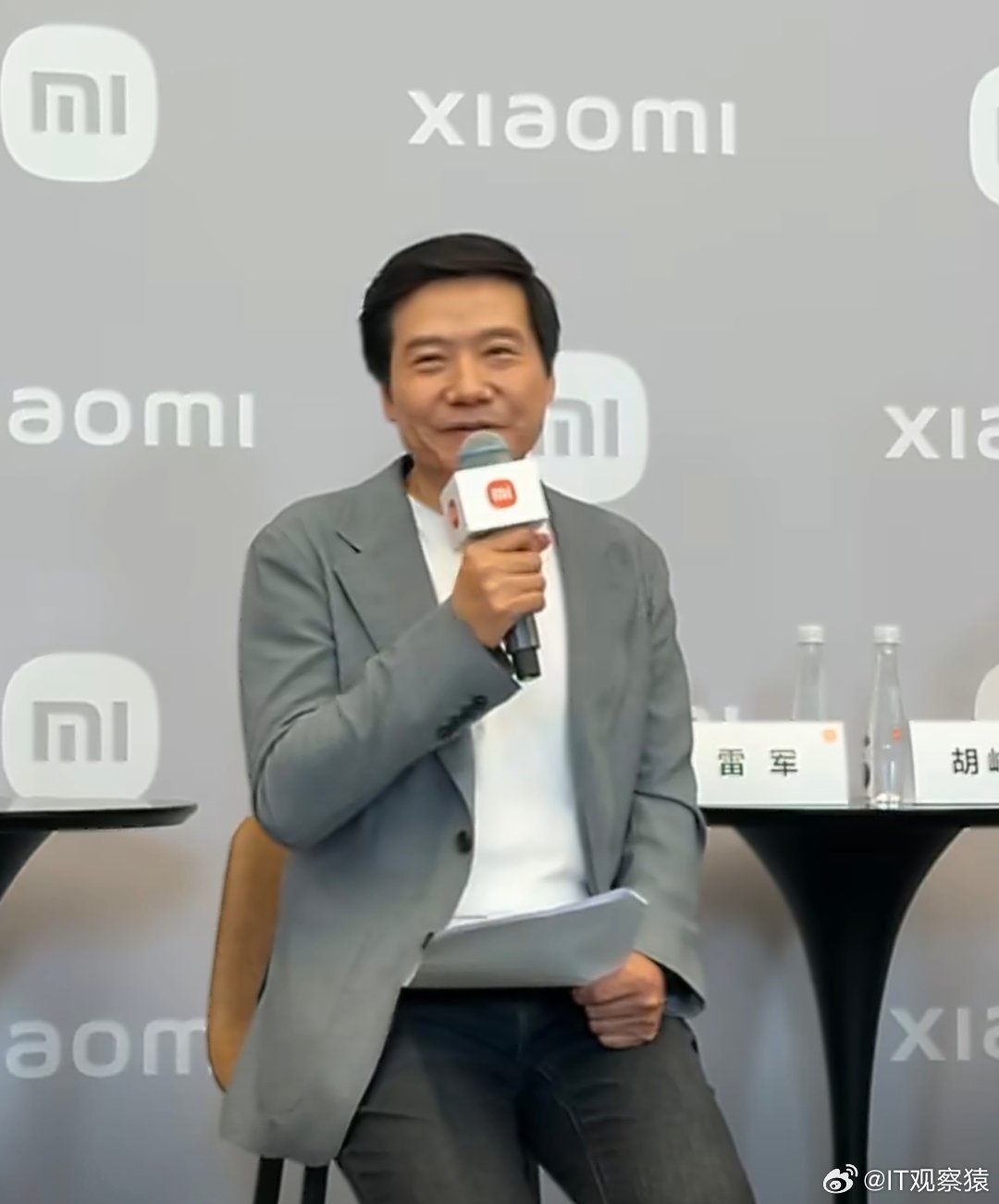 雷军回应为何只公布锁单量雷军：主要是去年YU7发布的时候，3分钟大定超20万辆，