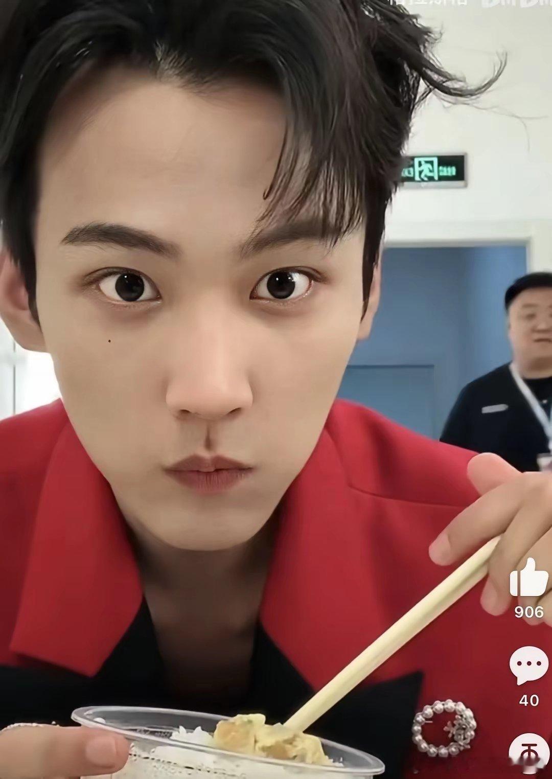 塑造成功的角色魅力有多大！这两天狙击蝴蝶戒断中，已经不知道看了多少遍了，真的是对