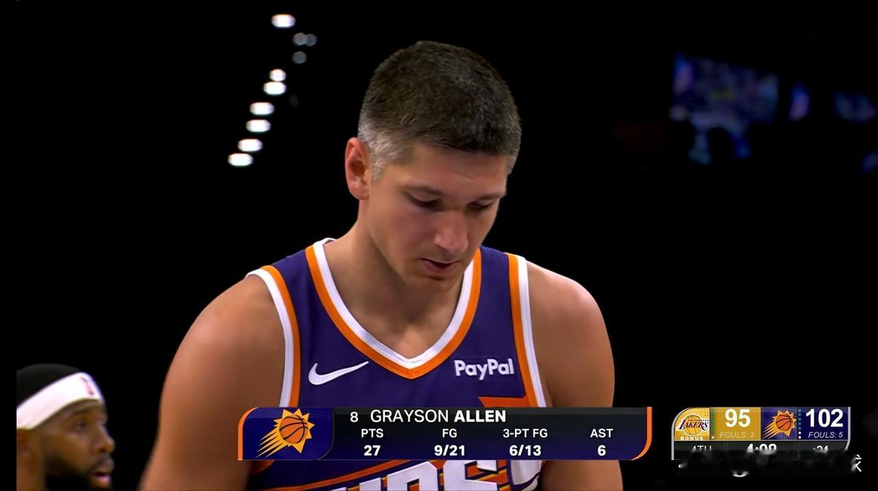 太阳大将阿伦真是一位优质射手！在今天太阳主场以113：110击败湖人的比赛中，阿