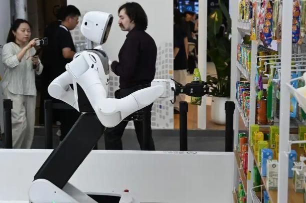 太讽刺了！越南国内疯狂砸钱搞 AI、立法对标欧美，堪称东南亚 AI 卷王。可上海