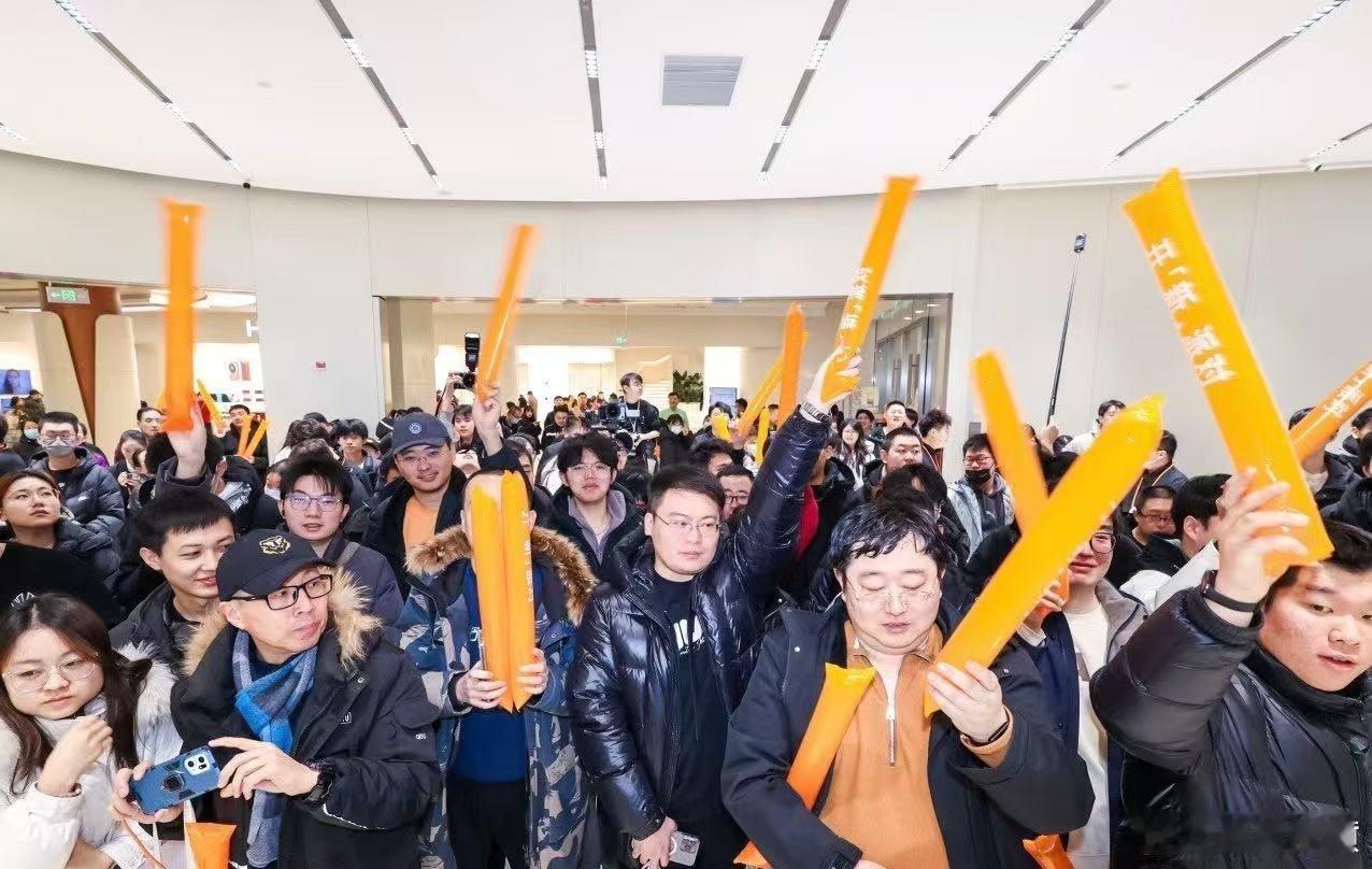 被沈阳的科技感拿捏了  沈阳科技盛宴，惊叹欢呼！尽显城市科技风采，那必须有机会的
