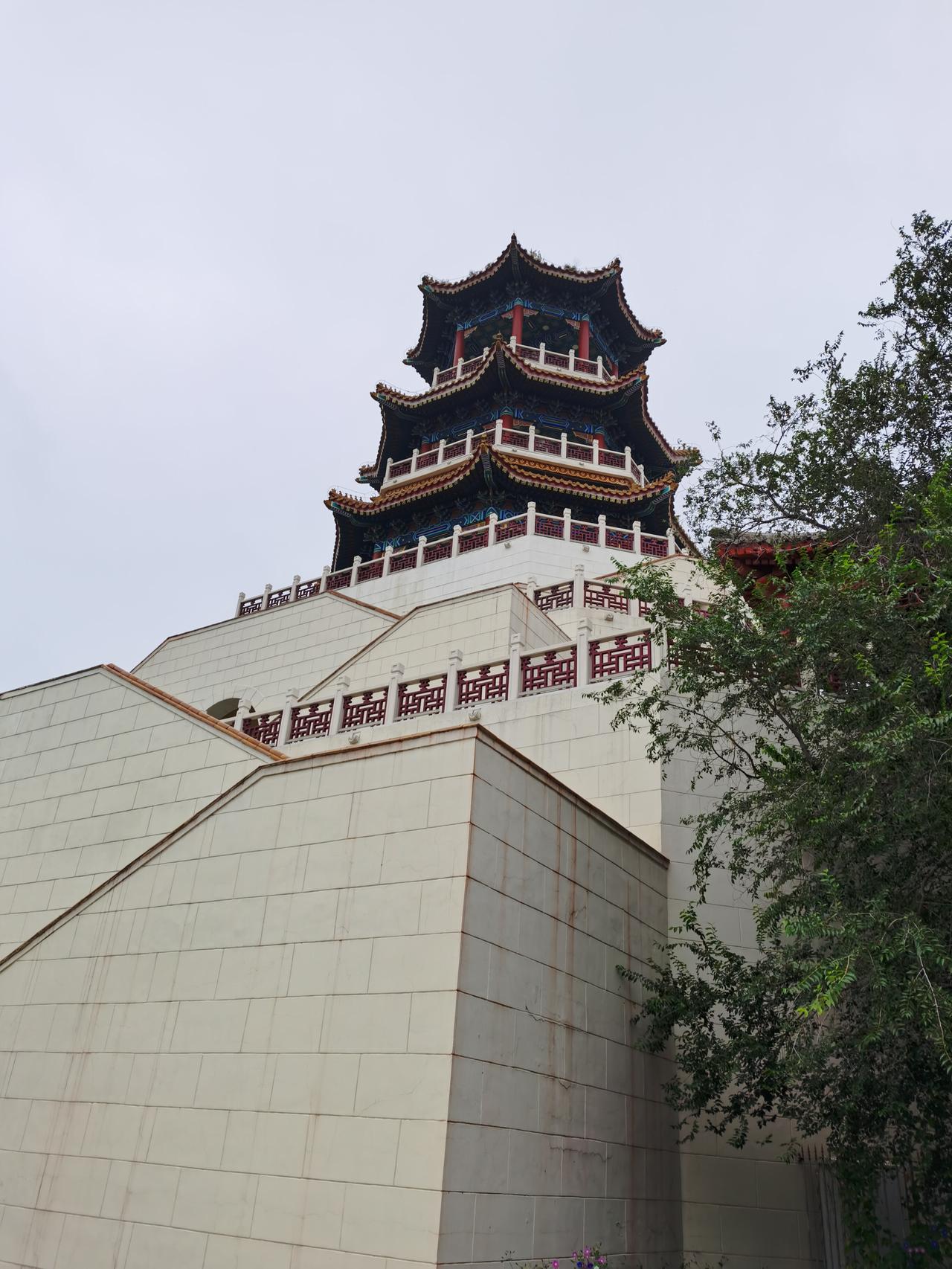 大票的天下
1、中证500和沪深300成为主力军。全市场有3100家上涨，上涨的