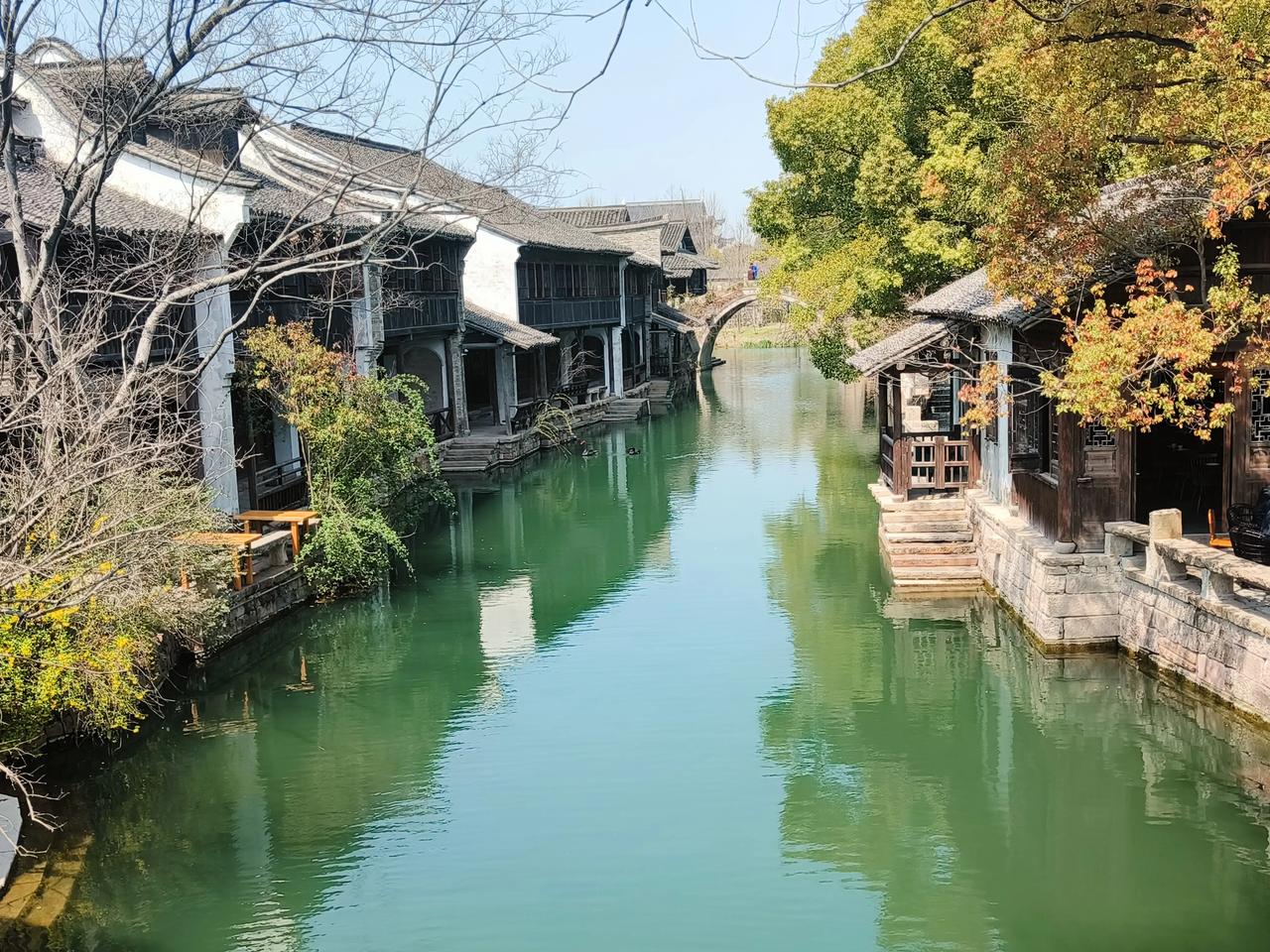 今天中午吃饭接到小孩的电话
​👦：爸爸快点回来带我睡觉
​🧔：你脱光了在躺床