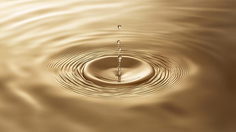 神奇一滴水真灵

真是好笑极了，昨晚做了一个梦，自己成了“神奇一滴水真灵！”
