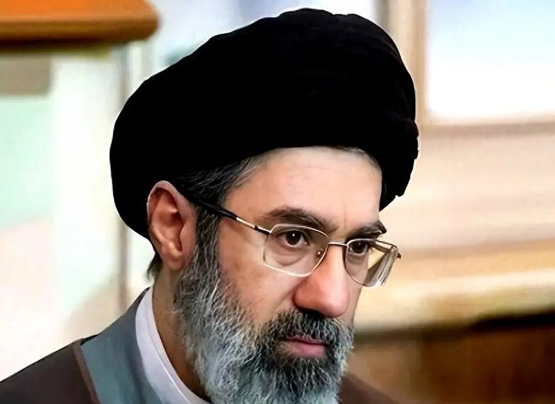 重磅消息！伊朗最高领袖可能与普京在里海峰会期间首次会晤

2026年4月25日，