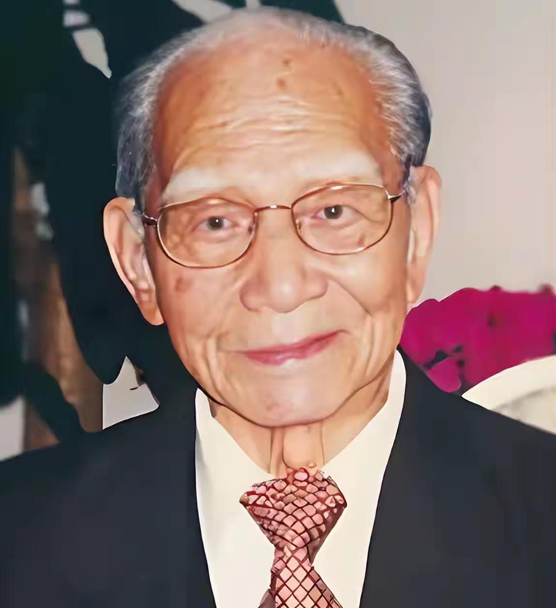 1949年，江苏宜兴一处临时战俘营里，一个被俘的国民党副师长突然认出了我军团长。