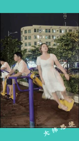 摇了半小时了，
怎么没人注意我？