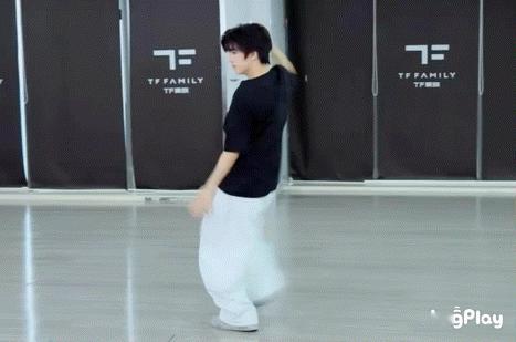 tg 张函瑞跳舞太搞笑了 