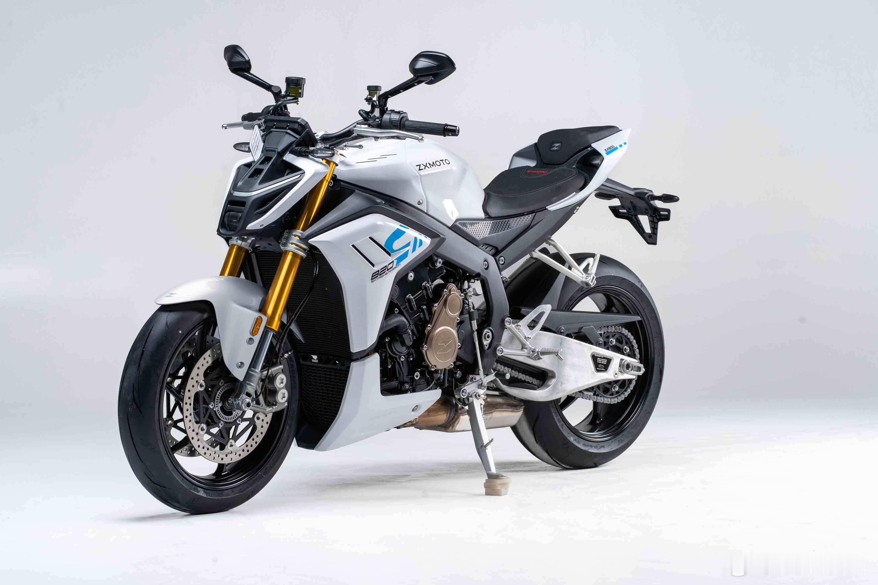 新公告里还出现了张雪机车的全新车型！这个820 Extreme Passion功