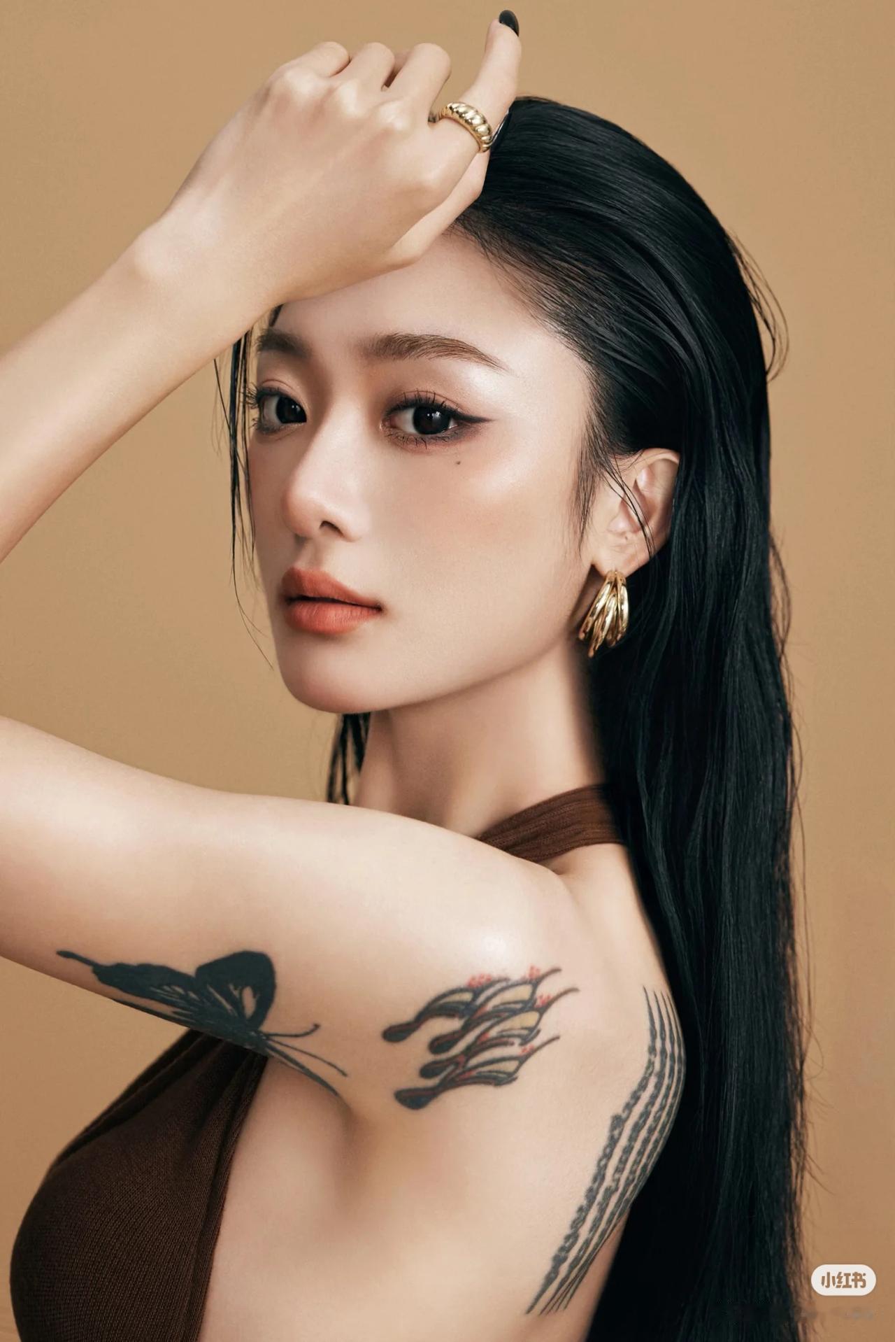 晒图笔记大赛美女穿搭写真