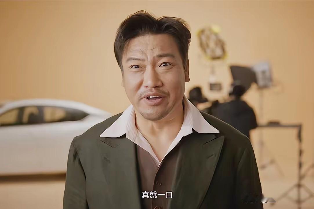贾冰饭局视频流出，全网没怎么骂，看热闹的倒不少，问题是发出视频的这哥们得罪了舆论