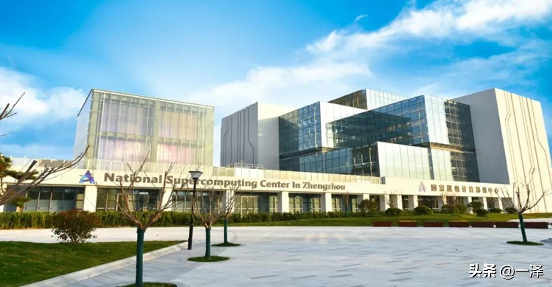 6万张国产AI芯片在郑州高速运行，算力网迎来4万亿元的投资。国家也点名郑州，标志