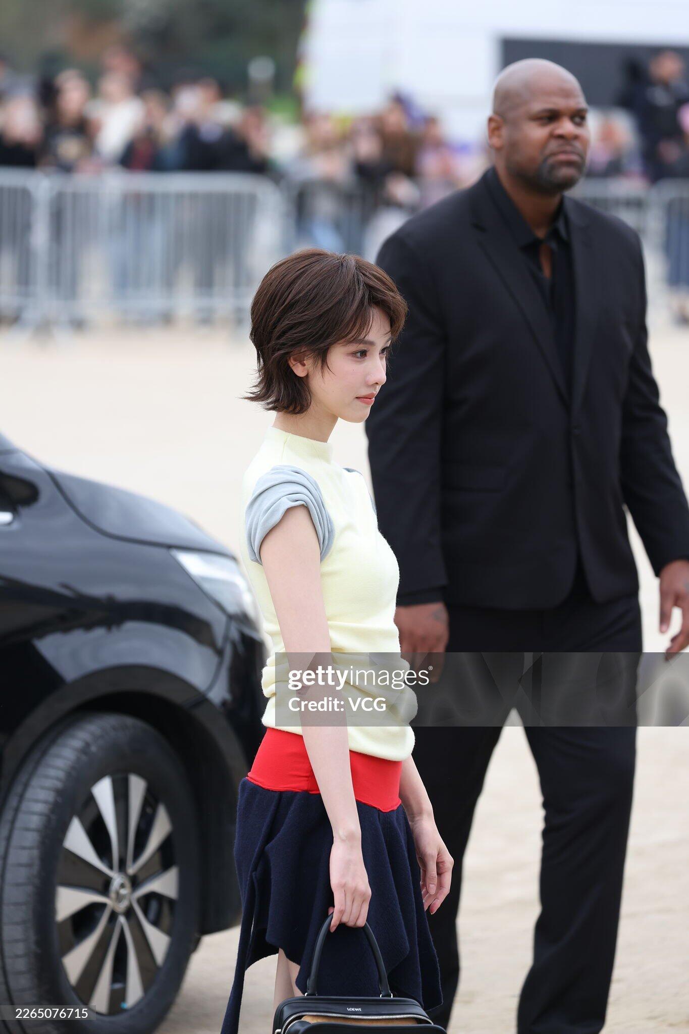 罗意威生图罗意威大秀生图 短发的陈都灵 美的很权威！！罗意威大秀