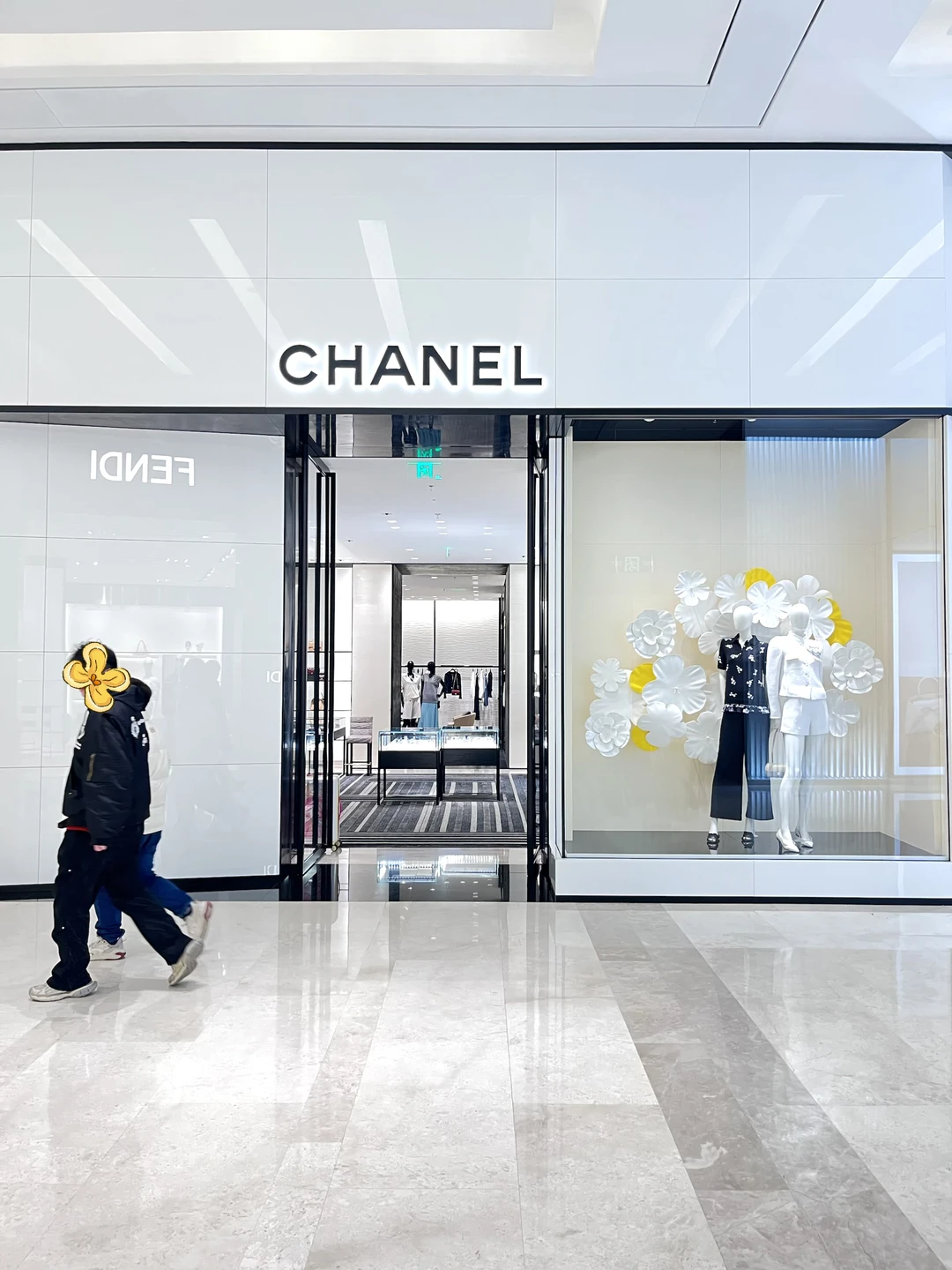 自郑州大卫城后，香奈儿按下了拓新暂定键