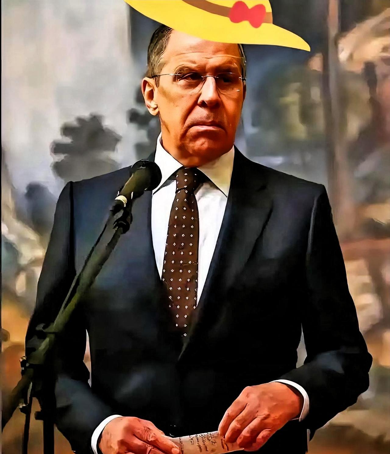 俄罗斯外长拉夫罗夫突然在公开场合抛出一句重磅话，说俄方愿意让中国、美国、英国、法