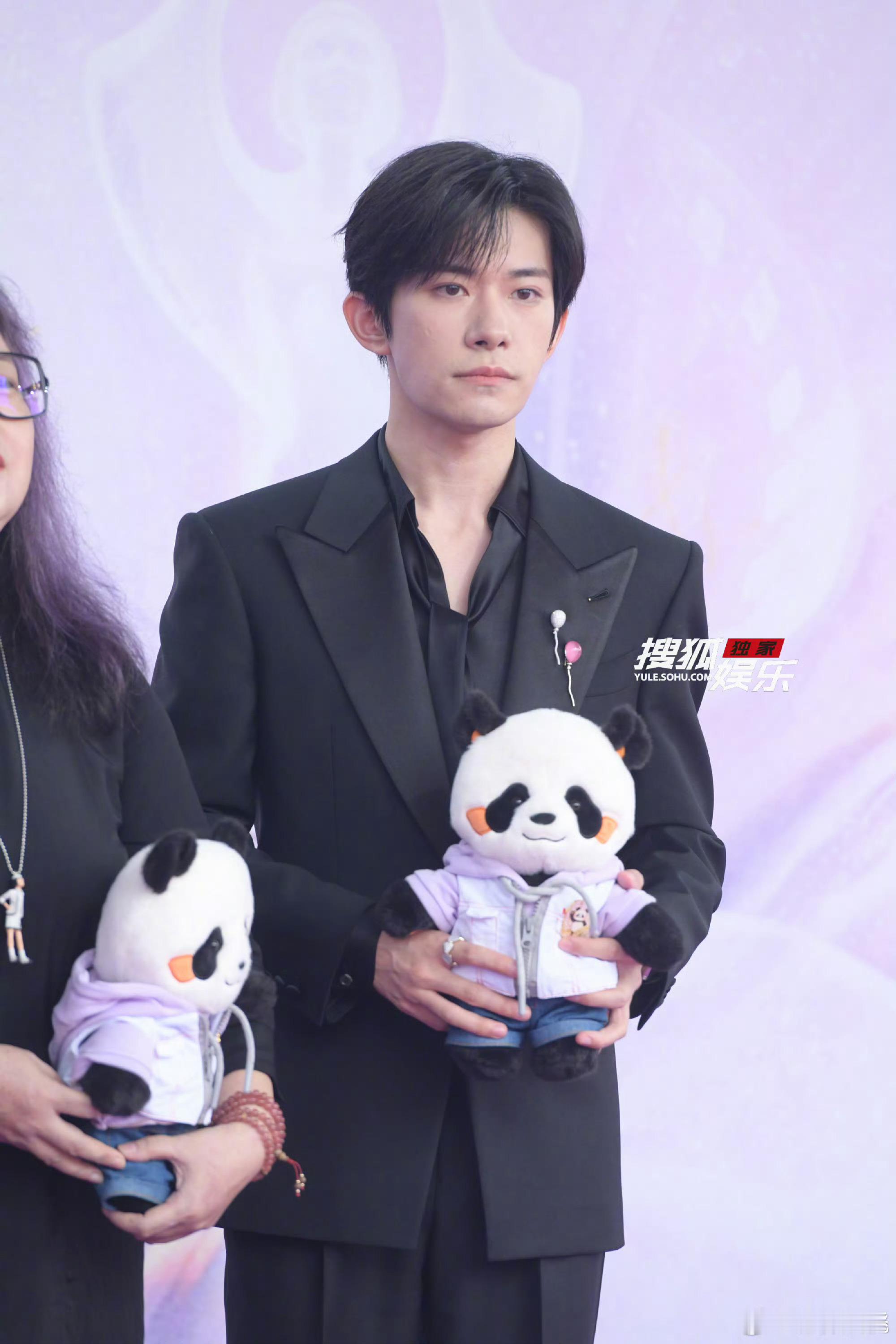 百花奖提名红毯媒体生图易烊千玺、马丽、张子枫、朱一龙、刘晓庆、张新成、陈丽君、文