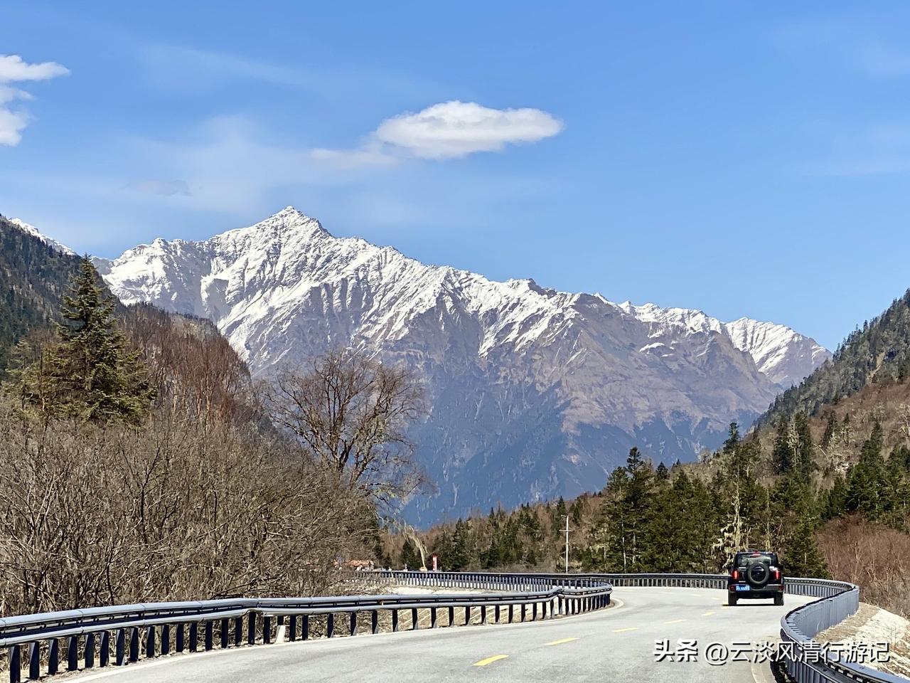 再次途径被誉为“四川独库公路”的理小路，虽然只是跑马观花，但依然被圣洁、巍峨的雪