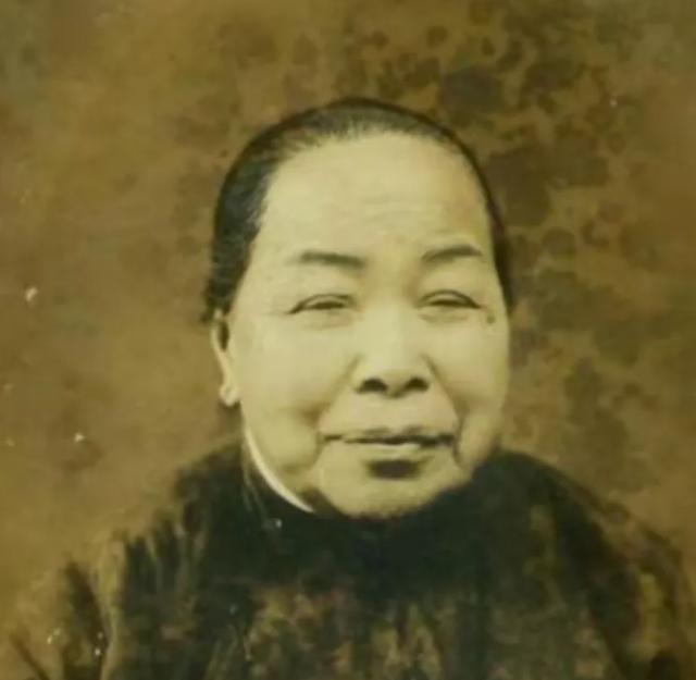 1963年，已经94岁的蒋妙月，向中央提出，说想去台湾，去见一见蒋介石，毛主席指